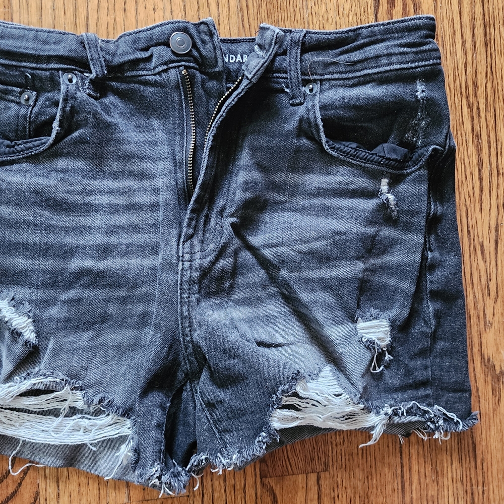 No Boundaries Jean Shorts Black Distressed Denim